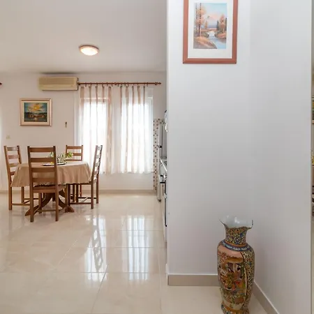 Apartman Dildo Apartman